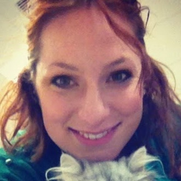 Meet your Posher, Emily - Picture 1 of 1